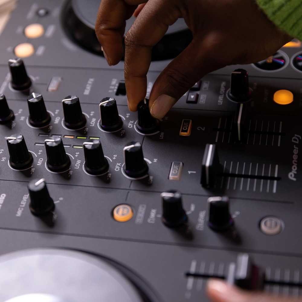 DDJ-FLX4 2-Deck Rekordbox and Serato DJ Controller | TekChoice Electronics